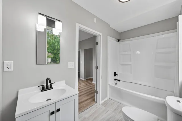 $474,900 | 1235 Minnehaha Avenue East, St. Paul, MN 55106