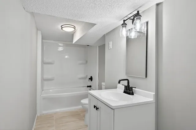 $474,900 | 1235 Minnehaha Avenue East, St. Paul, MN 55106