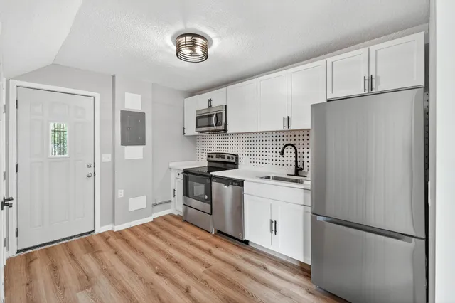 $474,900 | 1235 Minnehaha Avenue East, St. Paul, MN 55106