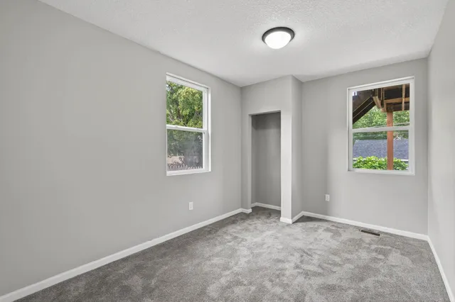 $474,900 | 1235 Minnehaha Avenue East, St. Paul, MN 55106