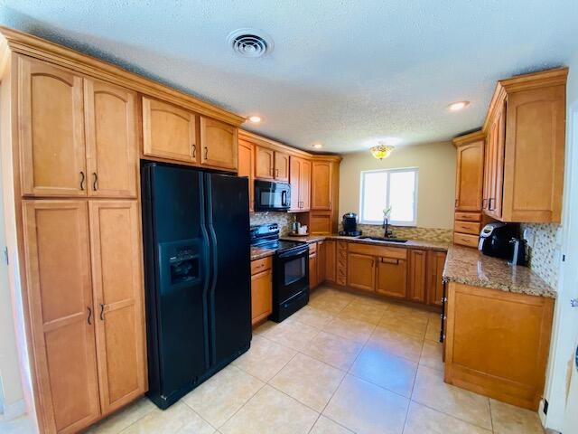 11129 Mandarin Street Boca Raton, FL 33428 - Photo 2 of 20 Kitchen