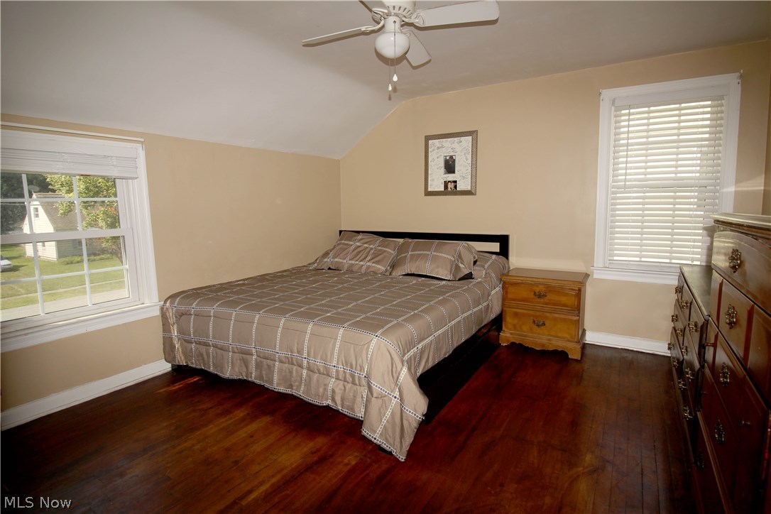1016 West Riddle Avenue Ravenna, OH 44266 - Photo 12 of 23 Master Bedroom