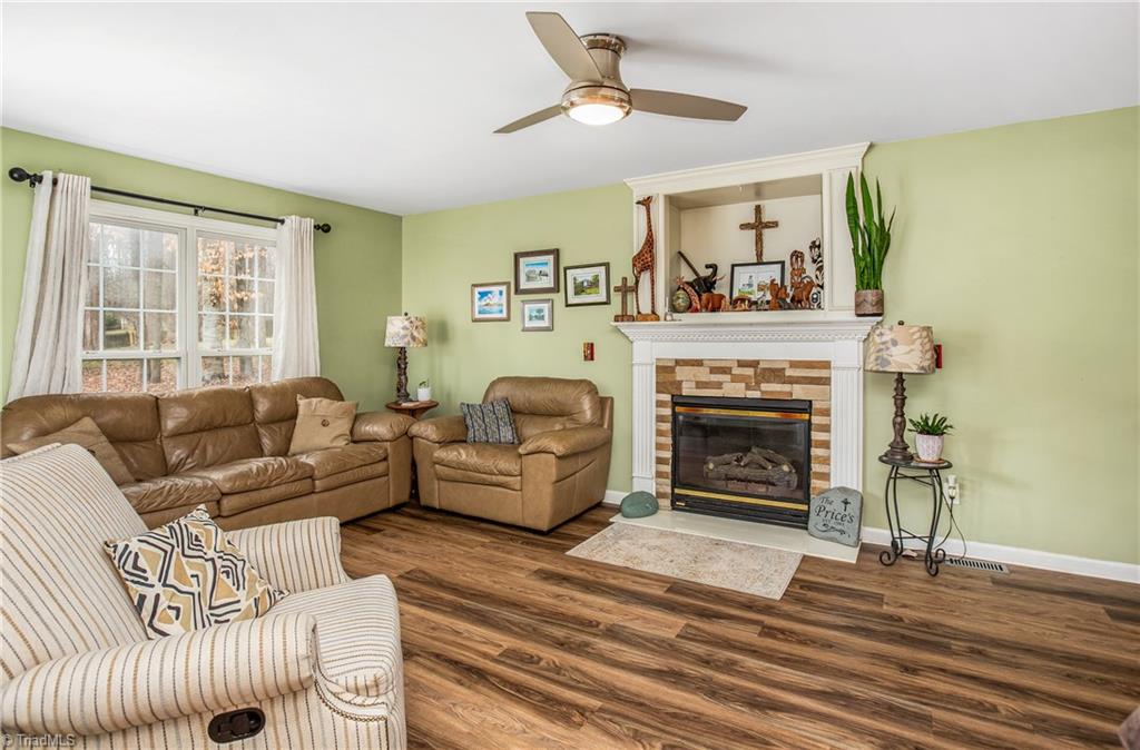7501 Bartonshire Court Oak Ridge, NC 27310 - Photo 11 of 38