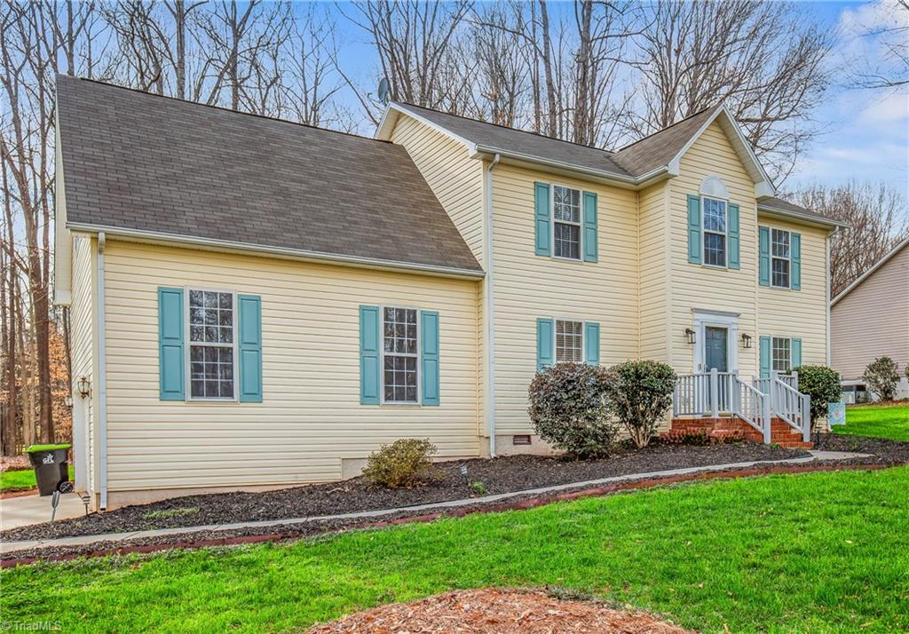 7501 Bartonshire Court Oak Ridge, NC 27310 - Photo 3 of 38