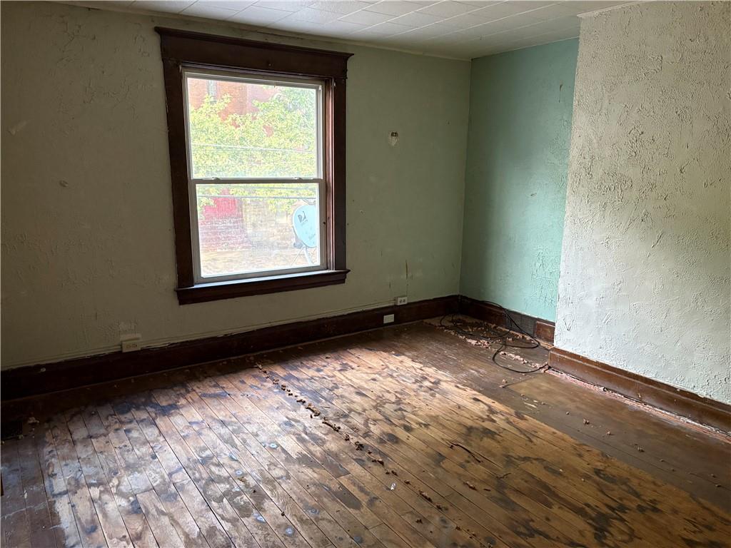 580 4th Avenue Freedom, PA 15042 - Photo 10 of 26