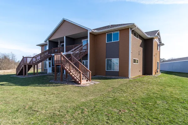 $254,900 | 3810 Sunnyside Drive West, La Crosse, WI 54601