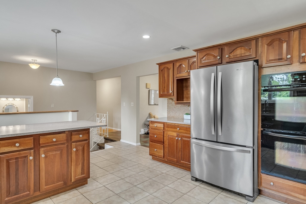 3 Cathy Road Burlington, MA 01803 - Photo 20 of 42 Gallery Image 20