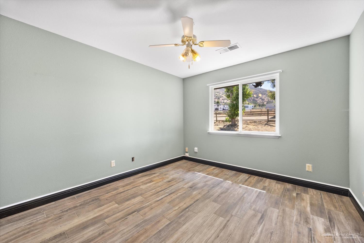 26350 Bear Valley Road Tehachapi, CA 93561 - Photo 30 of 59 Gallery Image 30