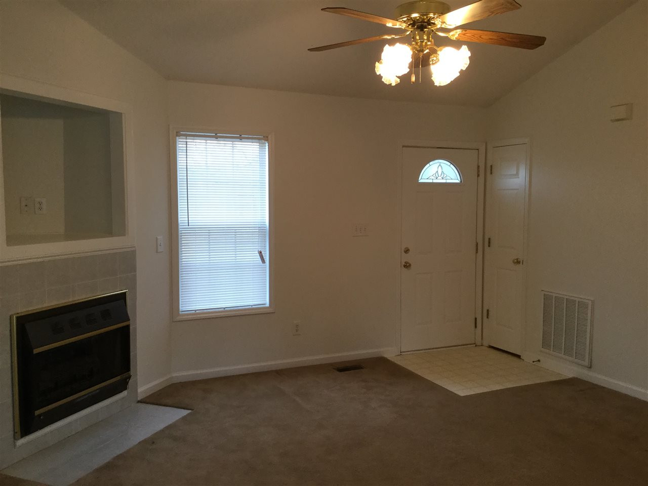 198 Old Roberts Road Benson, NC 27504 - Photo 5 of 17 Photo 5