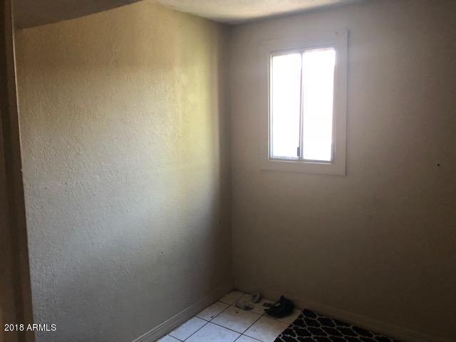 2901 West Monte Vista Road Phoenix, AZ 85009 - Photo 4 of 5 thumbnail