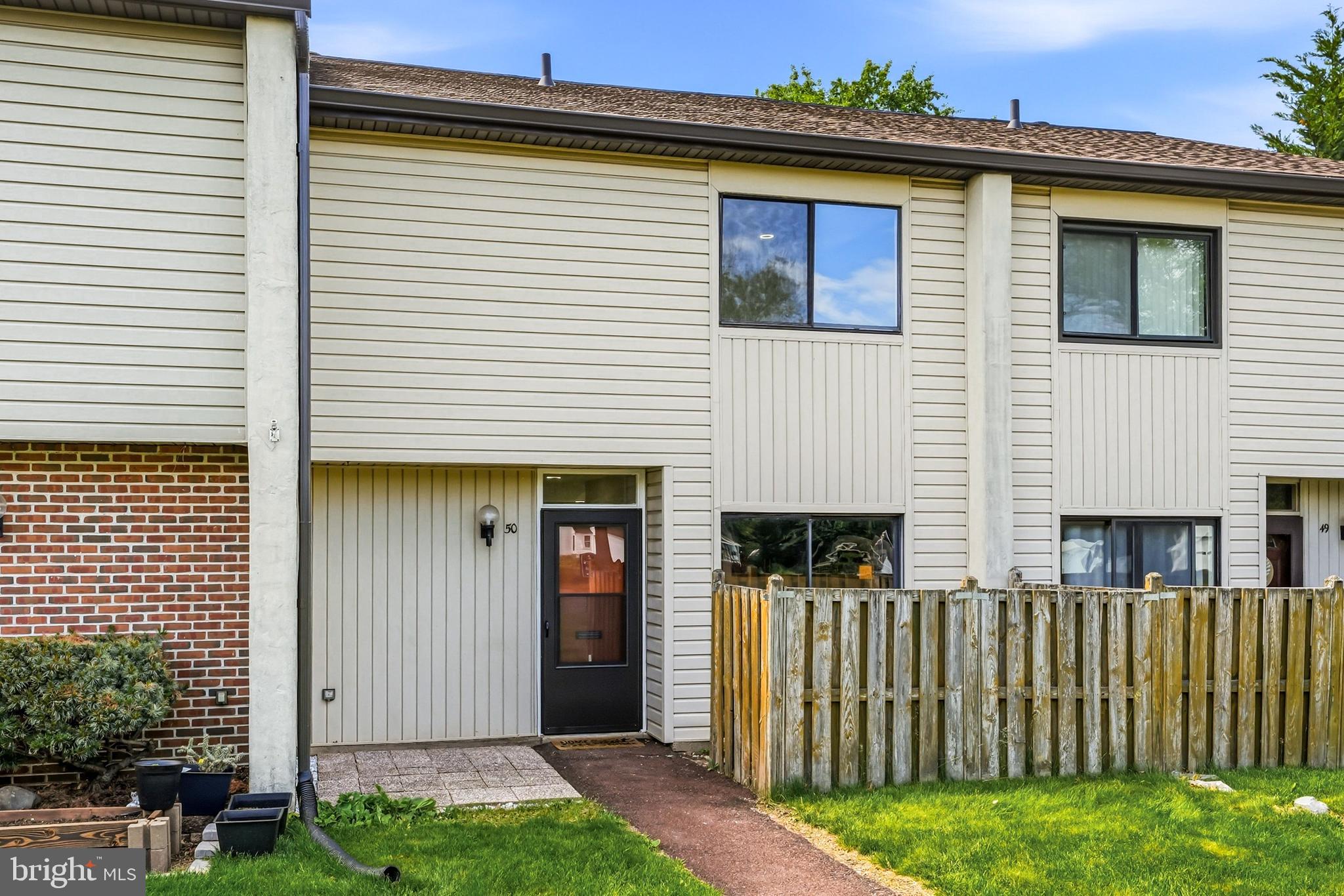 3 bed/2.5 bath townhouse in Pennridge SD
