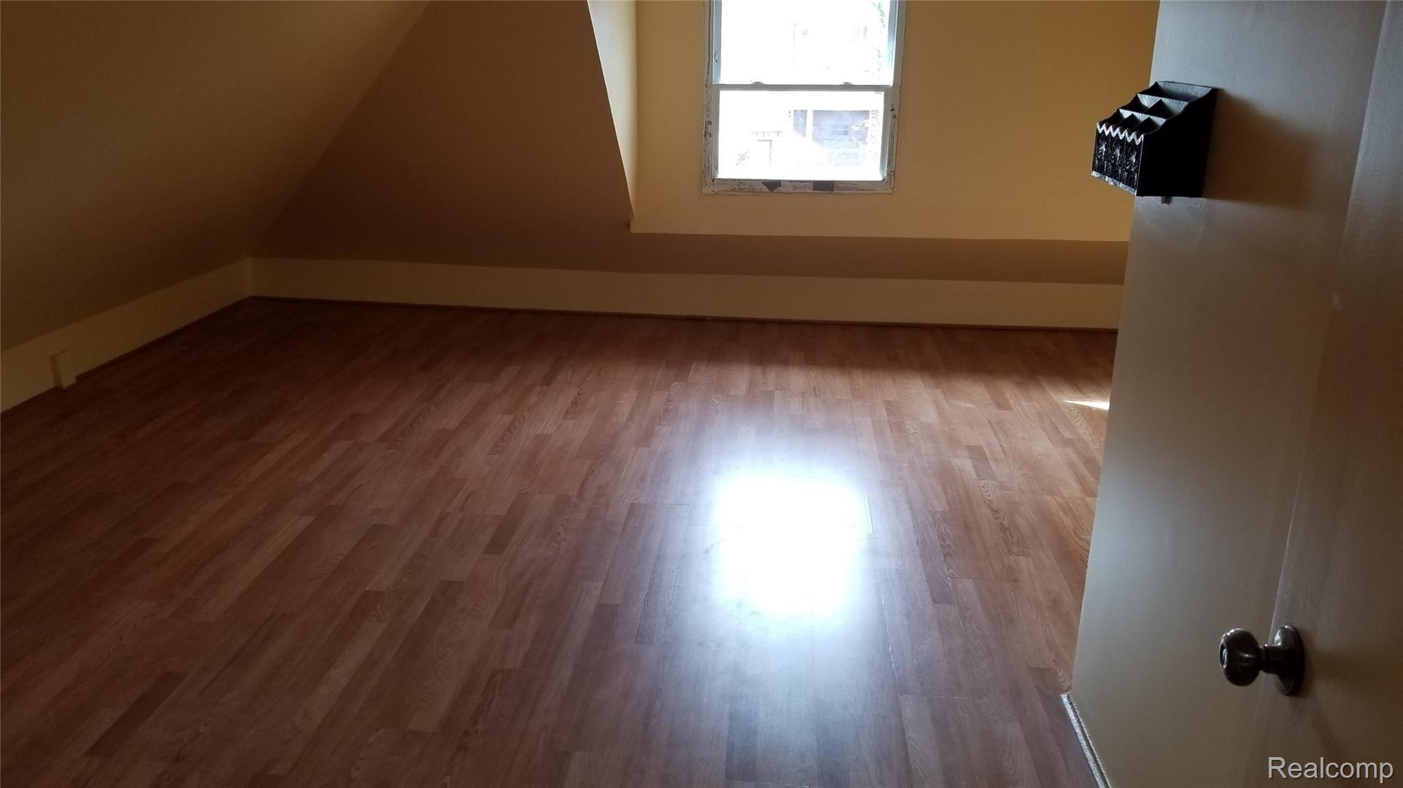 12020 Charest Street, Unit 2 Hamtramck, MI 48212 - Photo 11 of 21 I