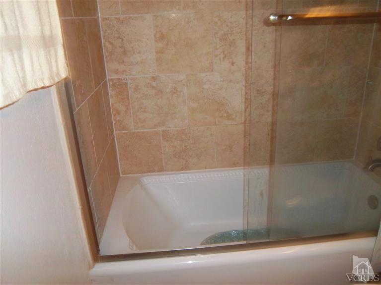 13520 East Quail Summit Road Moorpark, CA 93021 - Photo 14 of 20 a bathroom with a shower