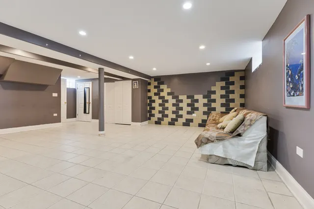 $429,896 | 4928 North Overhill Avenue, Norridge, IL 60706