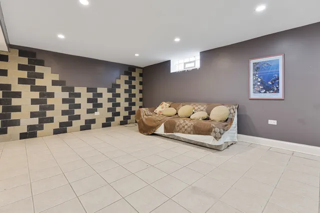 $429,896 | 4928 North Overhill Avenue, Norridge, IL 60706