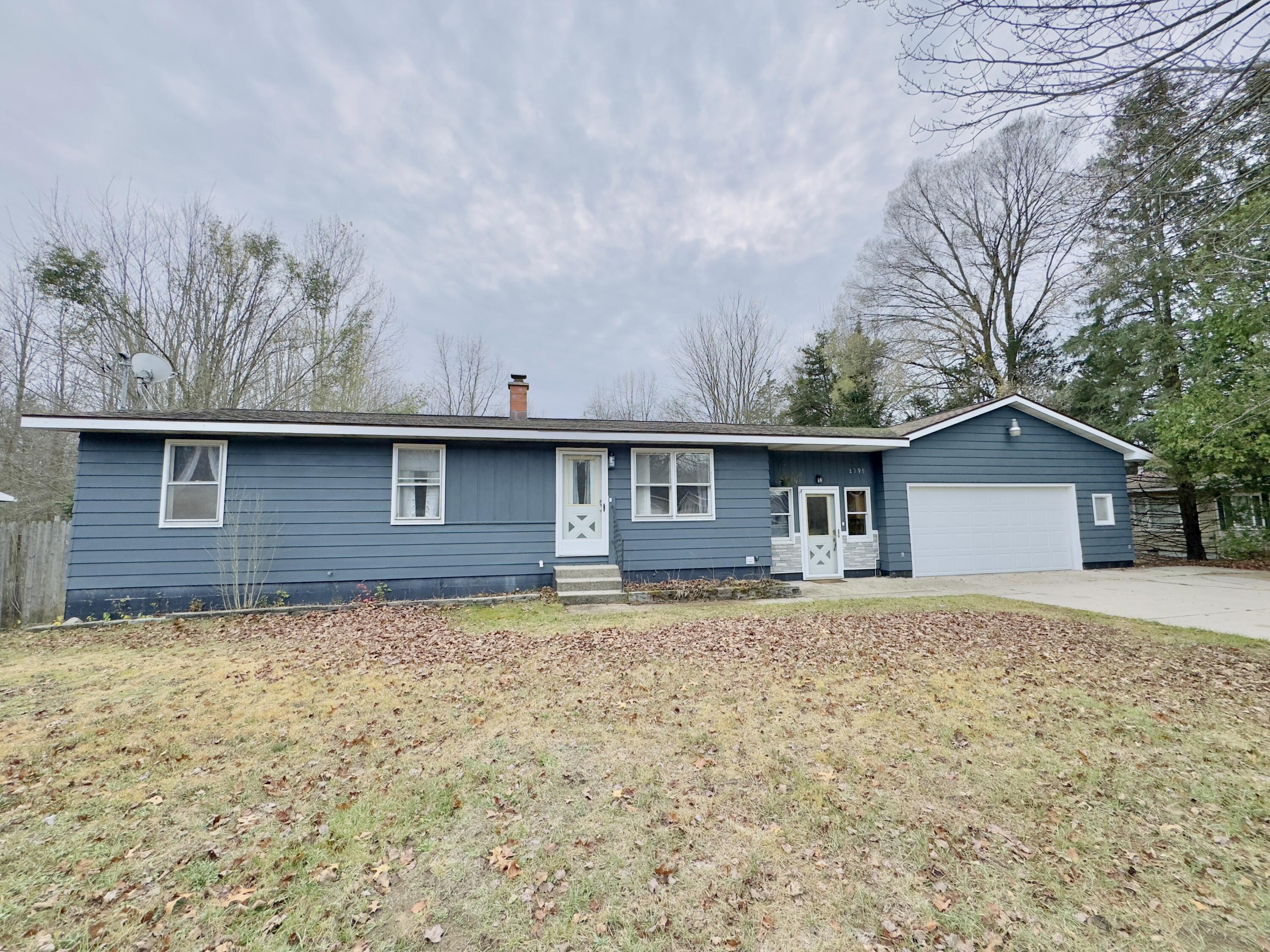 1795 East Pontaluna Road Spring Lake, MI 49456 - Photo 1 of 51 1795 E. Pontaluna