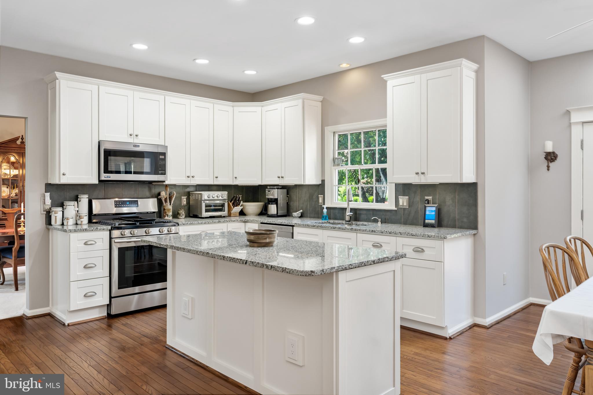 7 Clearbrook Lane Sewell, NJ 08080 - Photo 12 of 45 Granite countertops