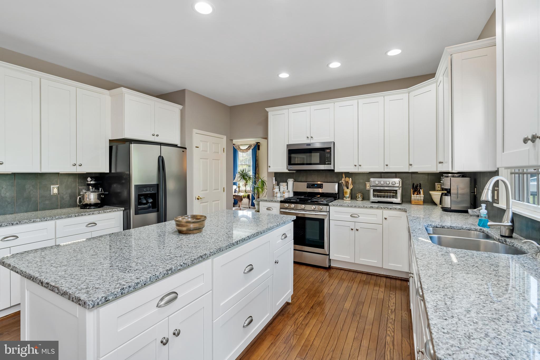 7 Clearbrook Lane Sewell, NJ 08080 - Photo 13 of 45 Loads of Recessed Lighting