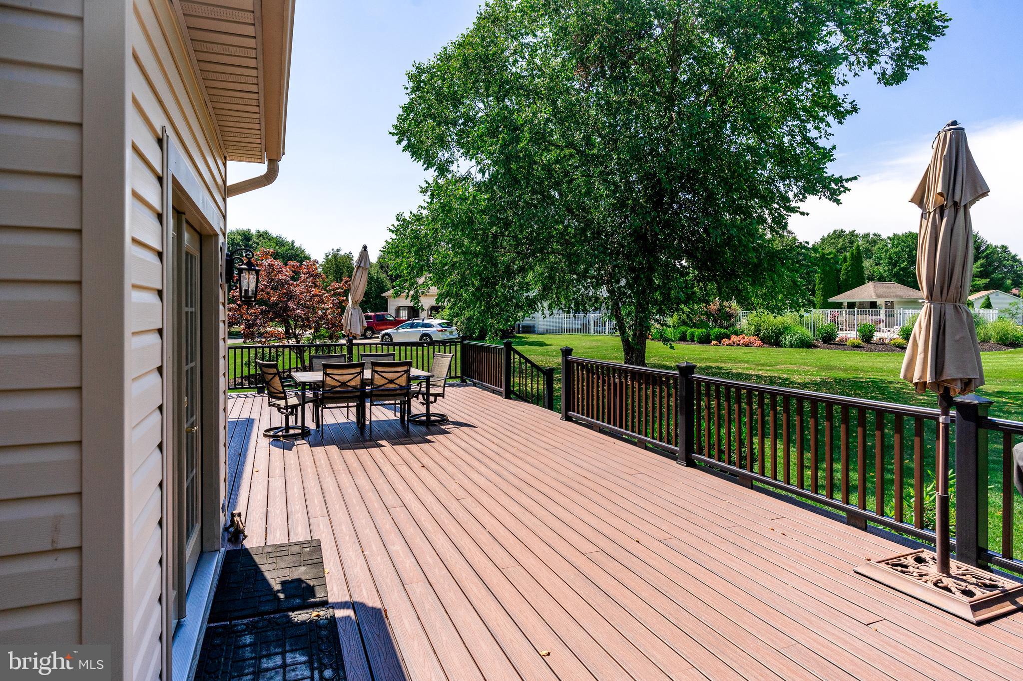 7 Clearbrook Lane Sewell, NJ 08080 - Photo 37 of 45 20x40 Trex Deck