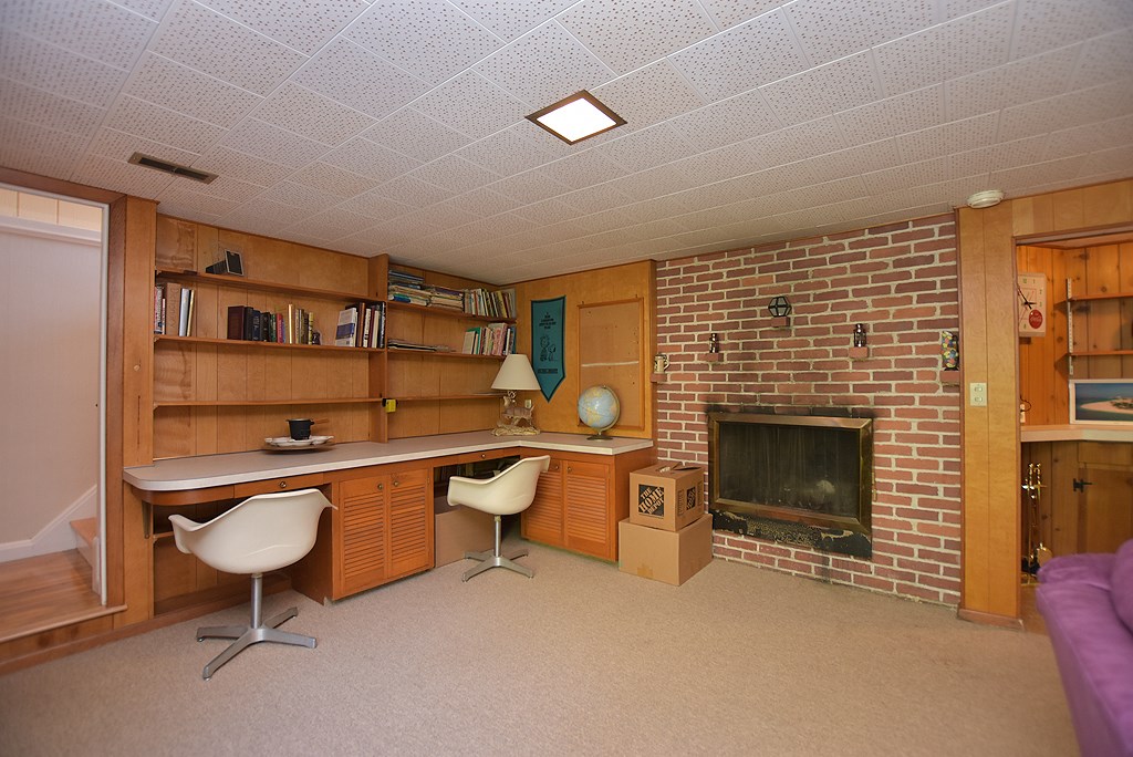 127 Cushing Road Warwick, RI 02888 - Photo 9 of 18 Gallery Image 9