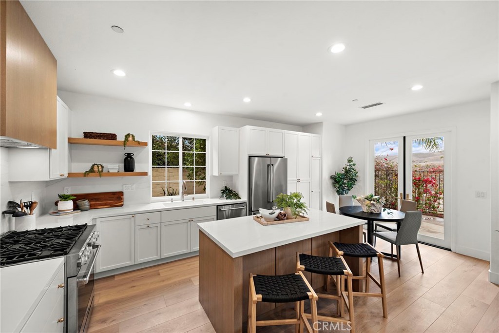 5 Corte La Cereza San Clemente, CA 92673 - Photo 4 of 33