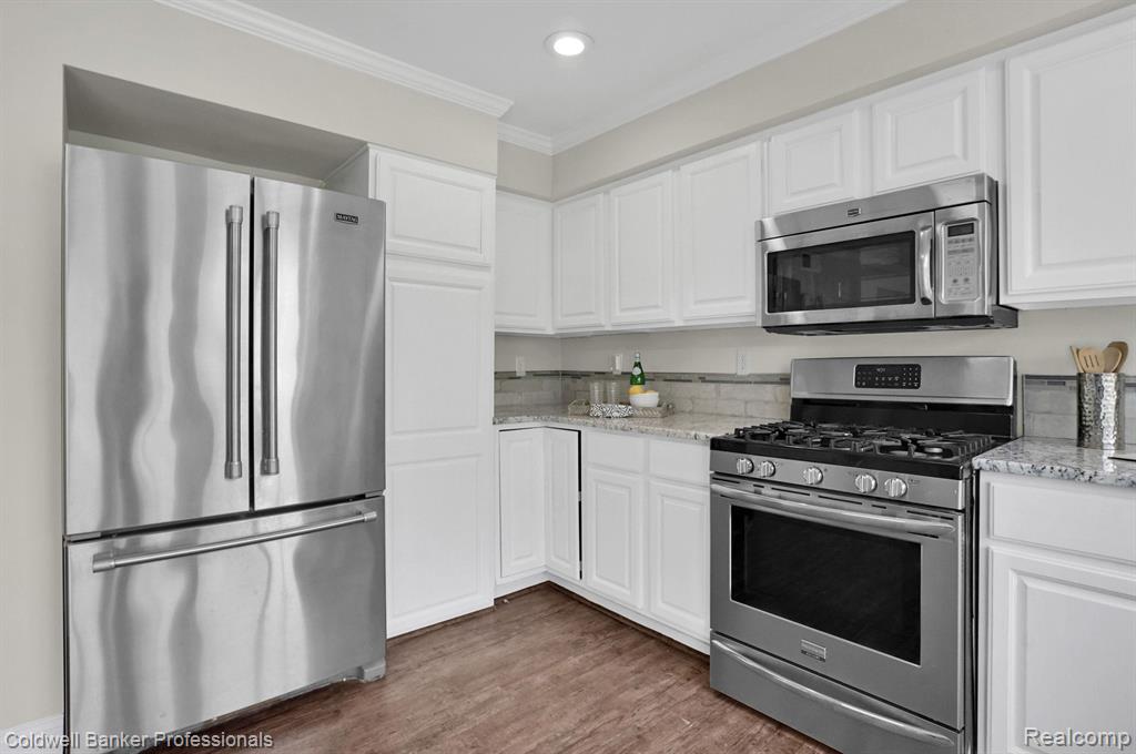 22626 Deerfield Road Novi, MI 48375 - Photo 16 of 52