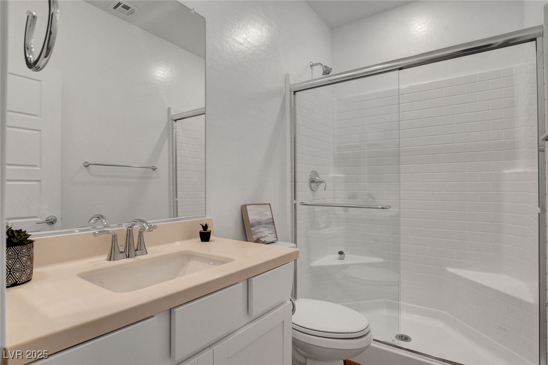 40 Strada Moscato Henderson, NV 89011 - Photo 21 of 86 Downstairs Bath