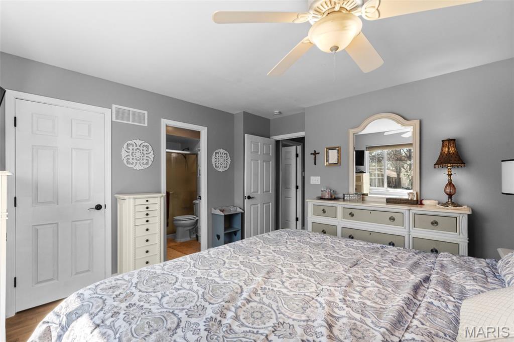 677 Rustic Valley Drive Ballwin, MO 63021 - Photo 17 of 34