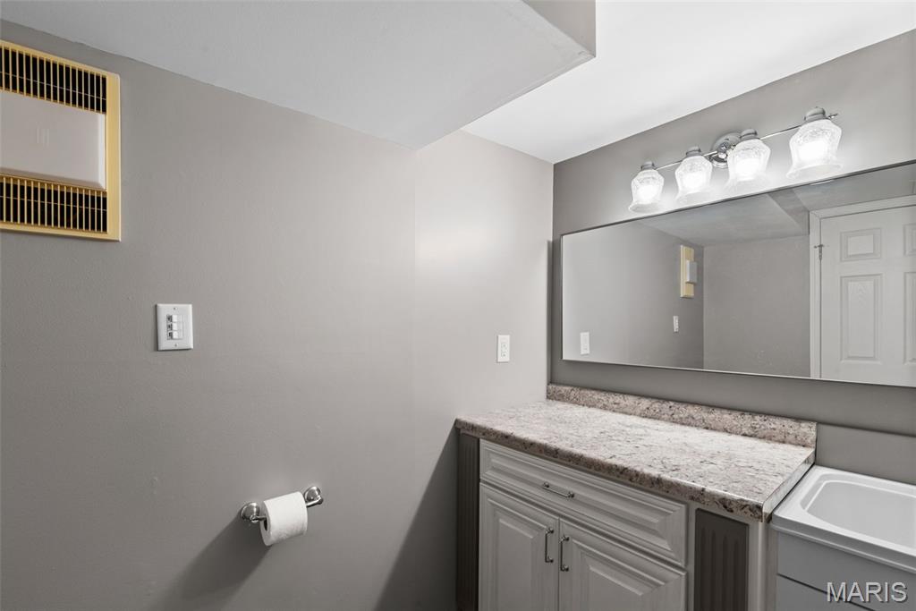 677 Rustic Valley Drive Ballwin, MO 63021 - Photo 25 of 34