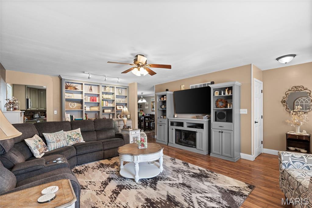 677 Rustic Valley Drive Ballwin, MO 63021 - Photo 6 of 34