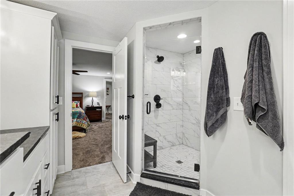 16985 Evans Road Basehor, KS 66007 - Photo 17 of 33