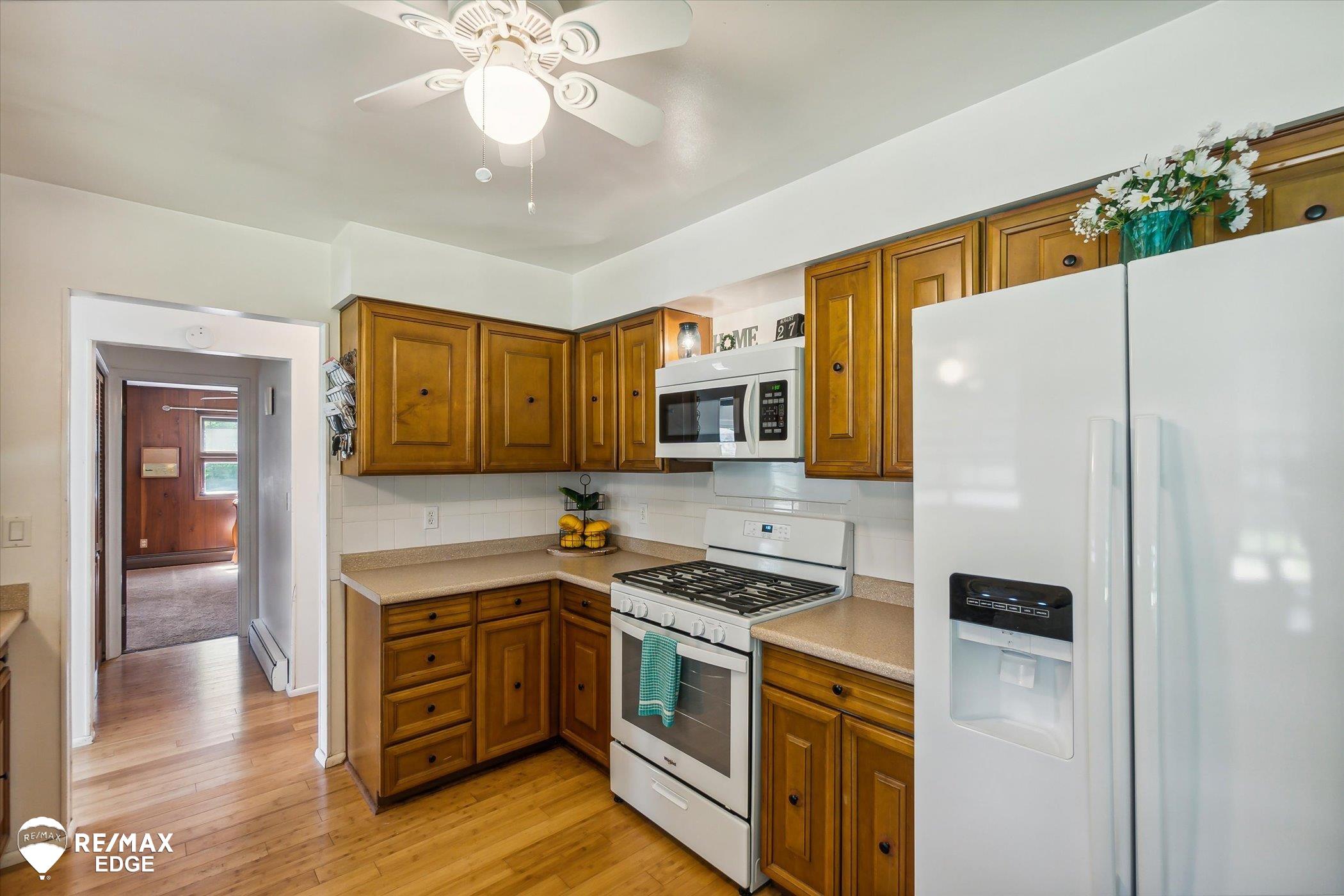 2504 North Seymour Road Flushing, MI 48433 - Photo 10 of 37 50120399-10.JPG