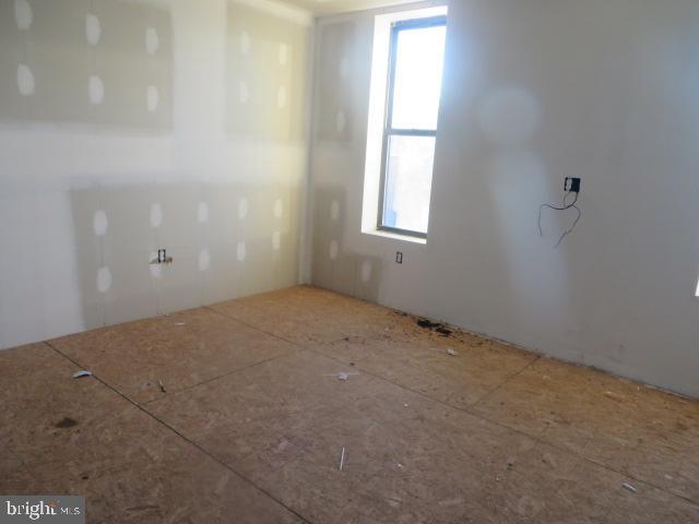 2033 West Diamond Street Philadelphia, PA 19121 - Photo 3 of 8