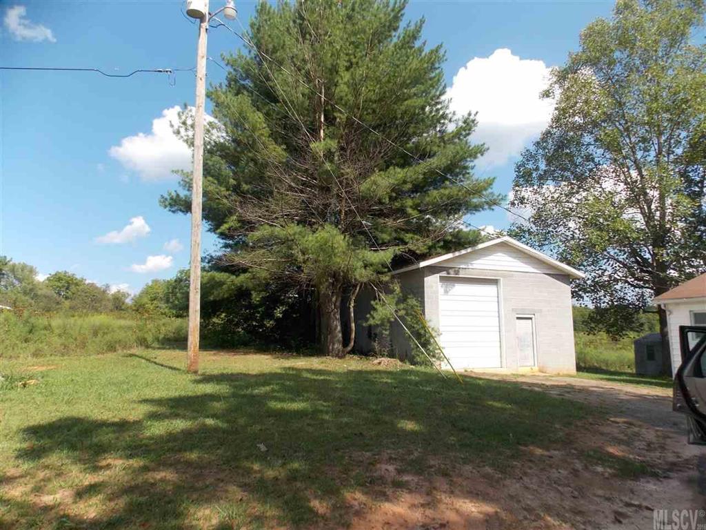 1983 Jamestown Road Morganton, NC 28655 - Photo 11 of 23 Gallery Image 11