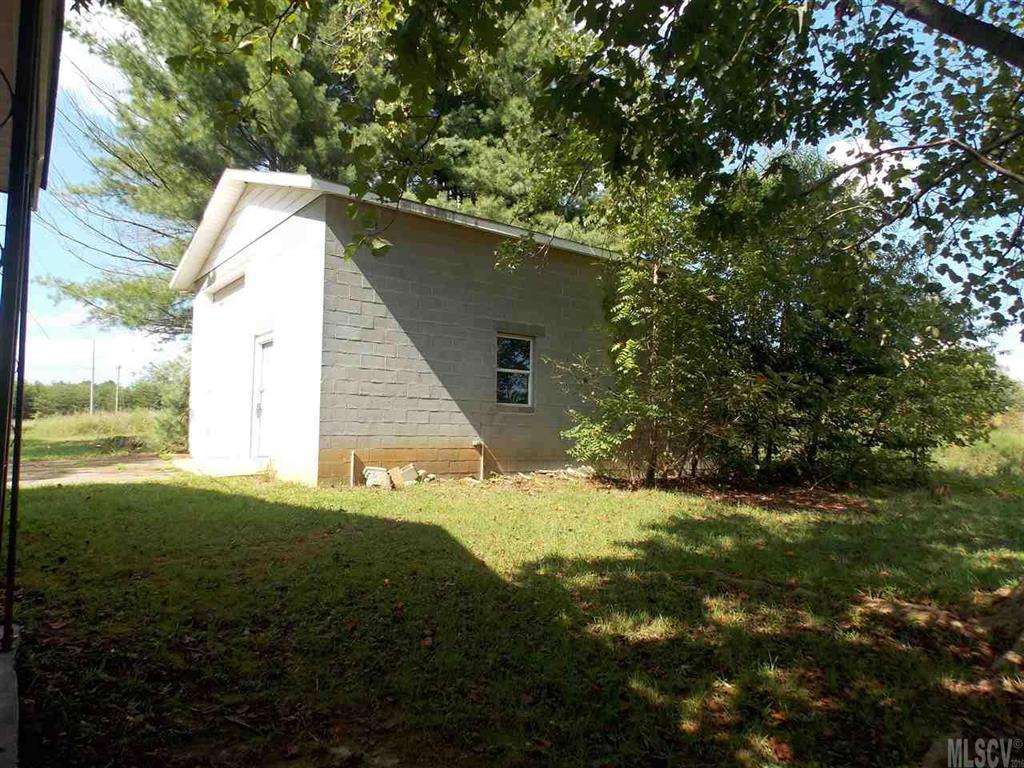 1983 Jamestown Road Morganton, NC 28655 - Photo 15 of 23 Gallery Image 15