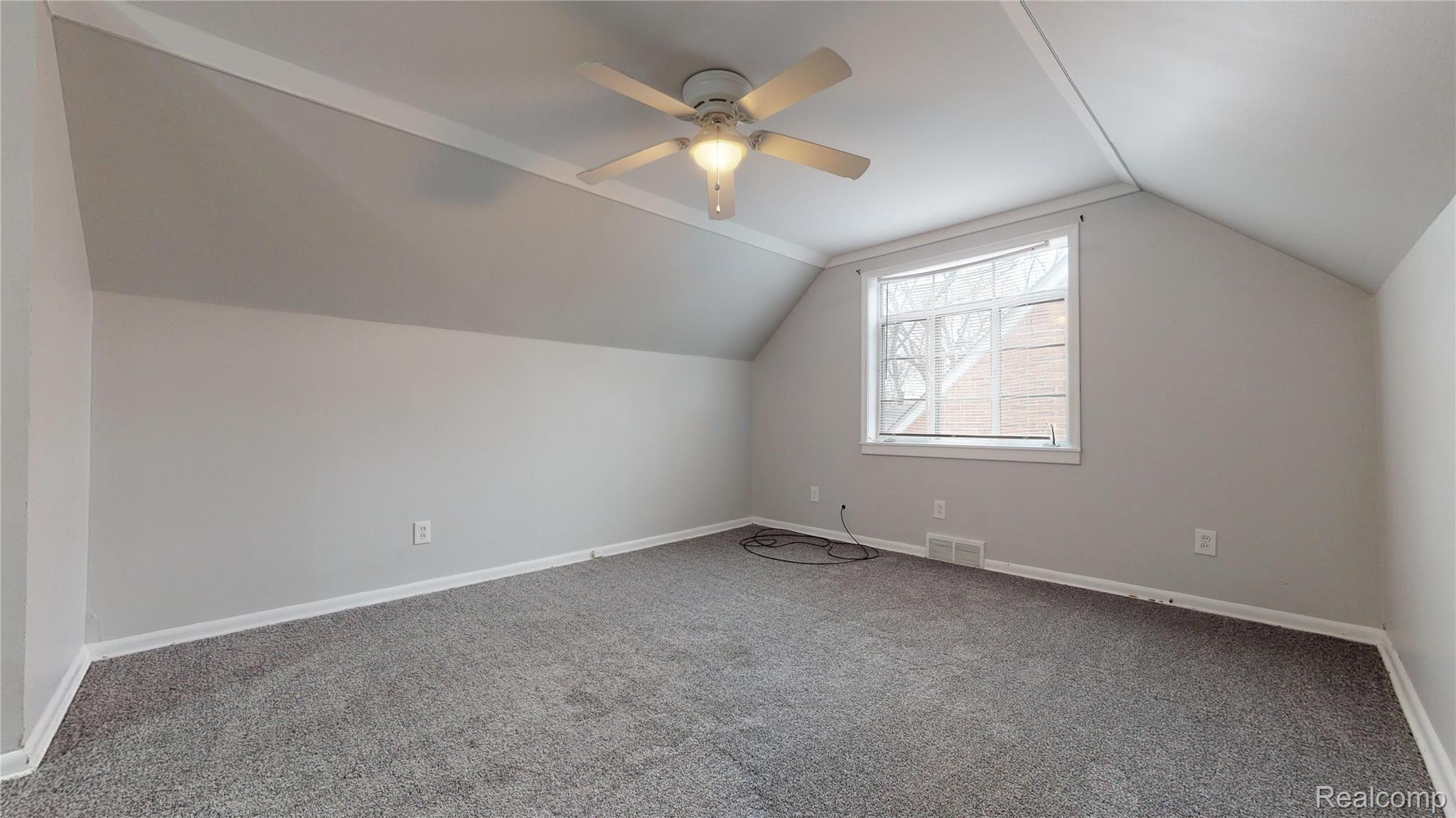 26471 Morley Street Inkster, MI 48141 - Photo 11 of 23 3.1 Master Bed - 26471 Morley