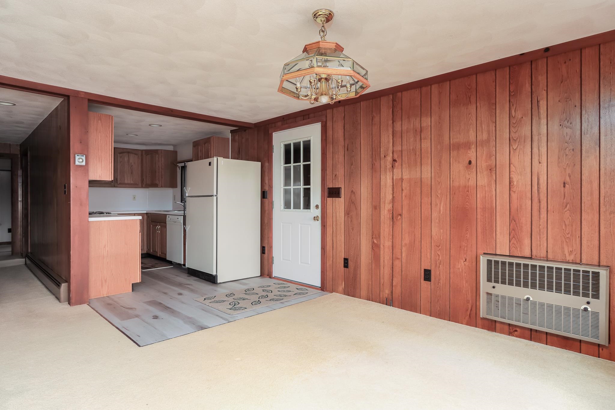 7 Howards Grove Road Derry, NH 03038 - Photo 11 of 32