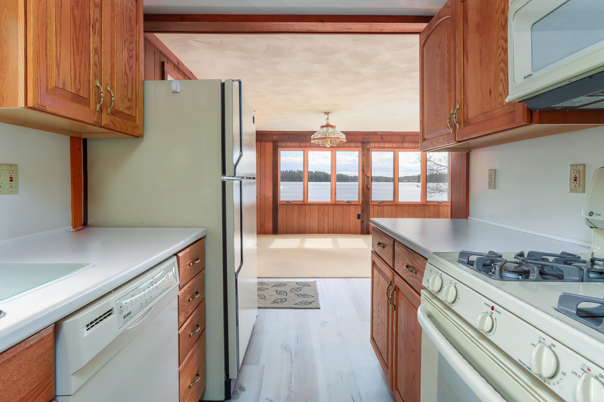 7 Howards Grove Road Derry, NH 03038 - Photo 16 of 32