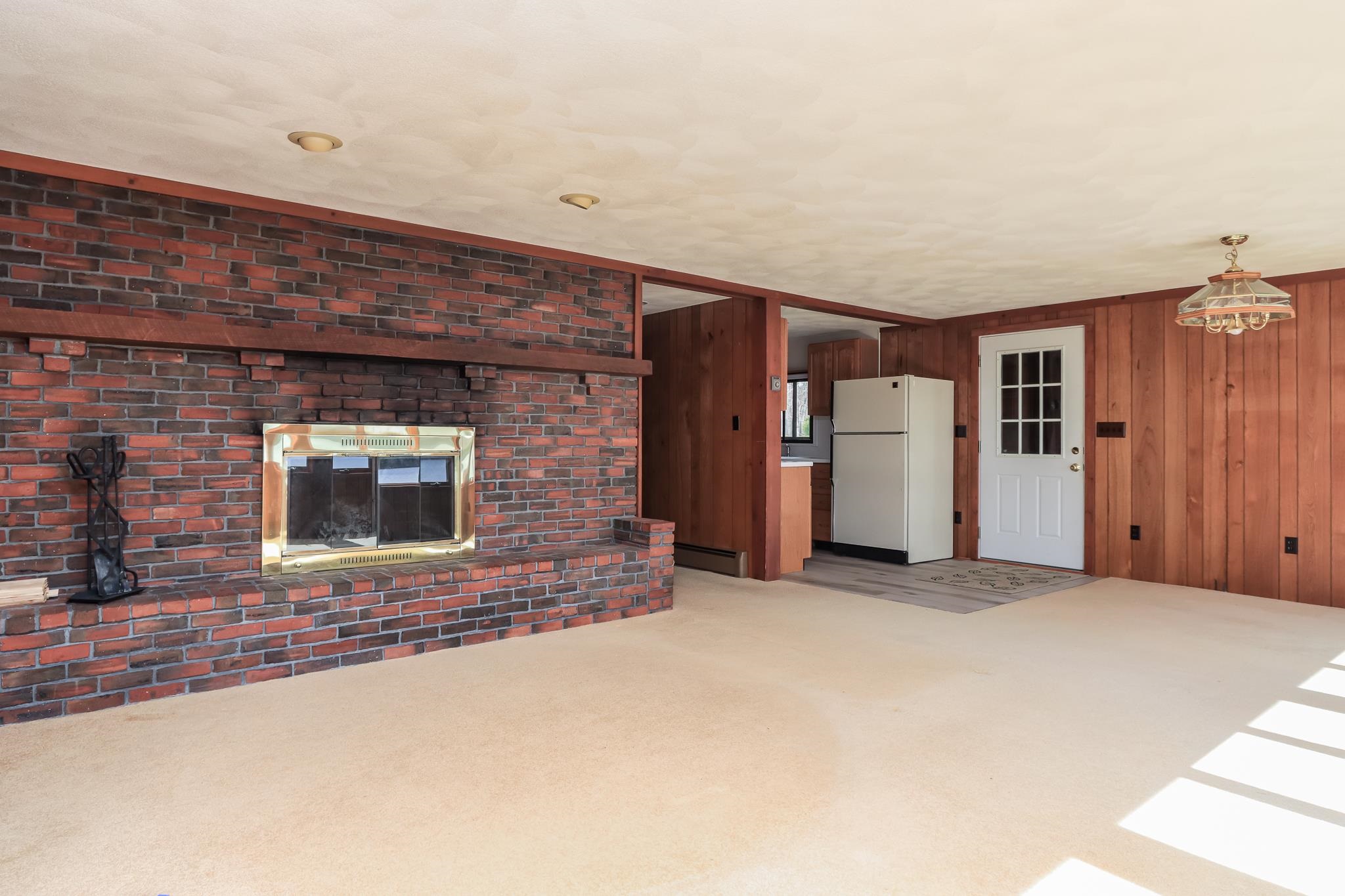 7 Howards Grove Road Derry, NH 03038 - Photo 10 of 32