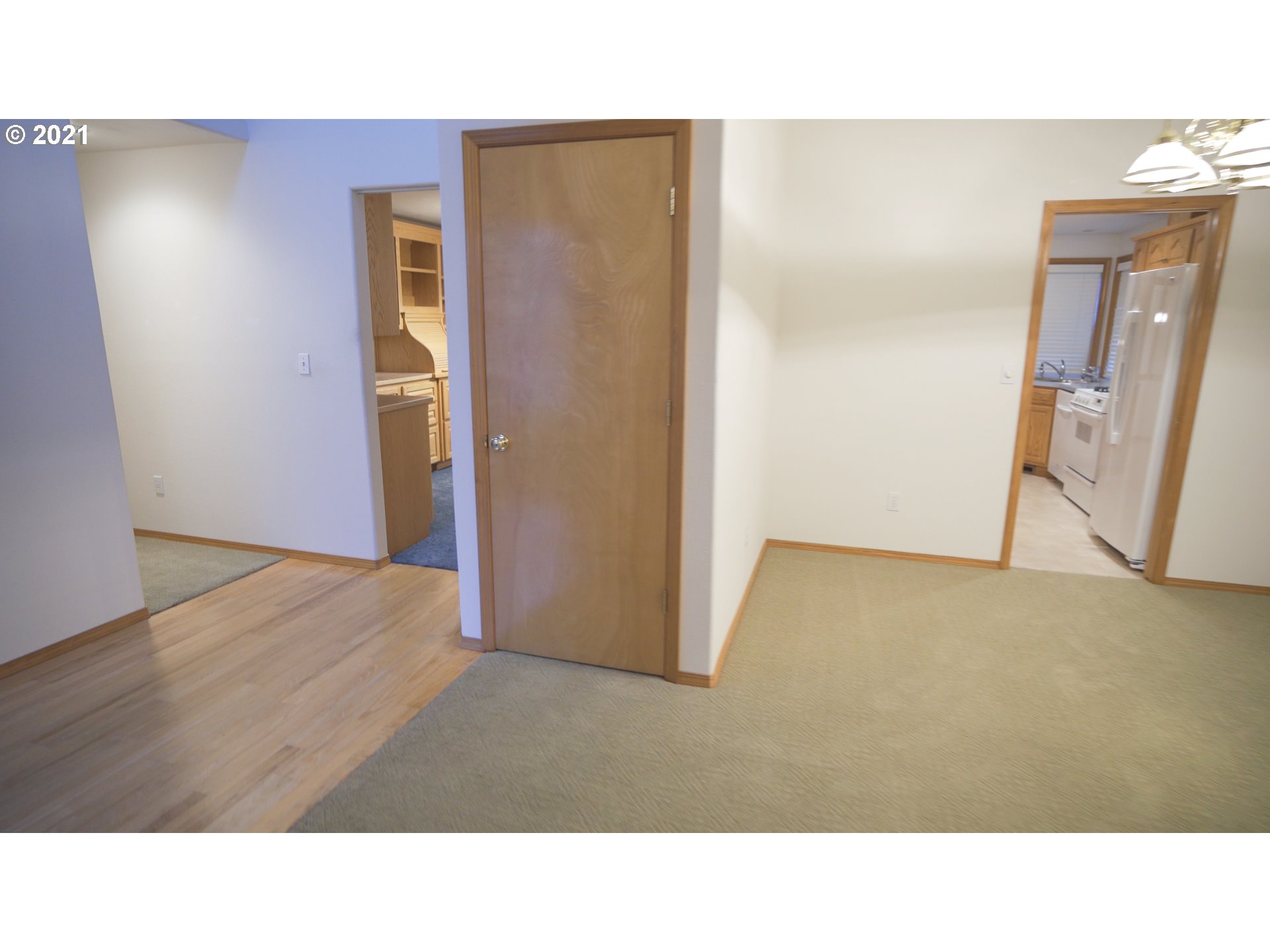 3305 Falcon Drive Springfield, OR 97477 - Photo 5 of 26