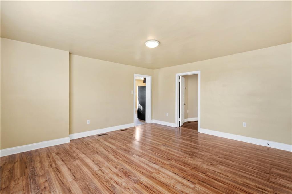 239 Ewing Road Carnegie, PA 15106 - Photo 3 of 19 Living Room
