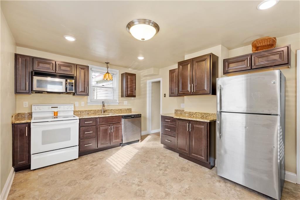 239 Ewing Road Carnegie, PA 15106 - Photo 5 of 19 Kitchen