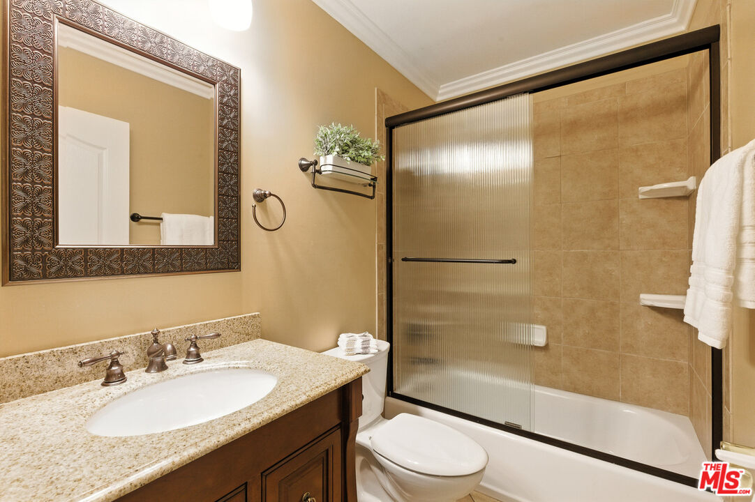 2401 Robalo Avenue San Pedro, CA 90732 - Photo 8 of 30 Gallery Image 8
