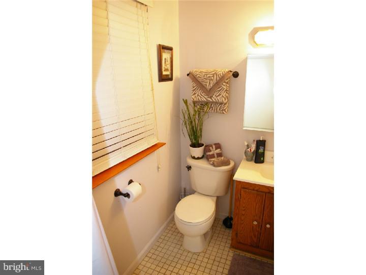 24 Ray Smith Road Sicklerville, NJ 08081 - Photo 14 of 25 Bathroom