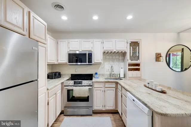 $399,000 | 78 Laurelwood Drive, Lake Harmony, PA 18624