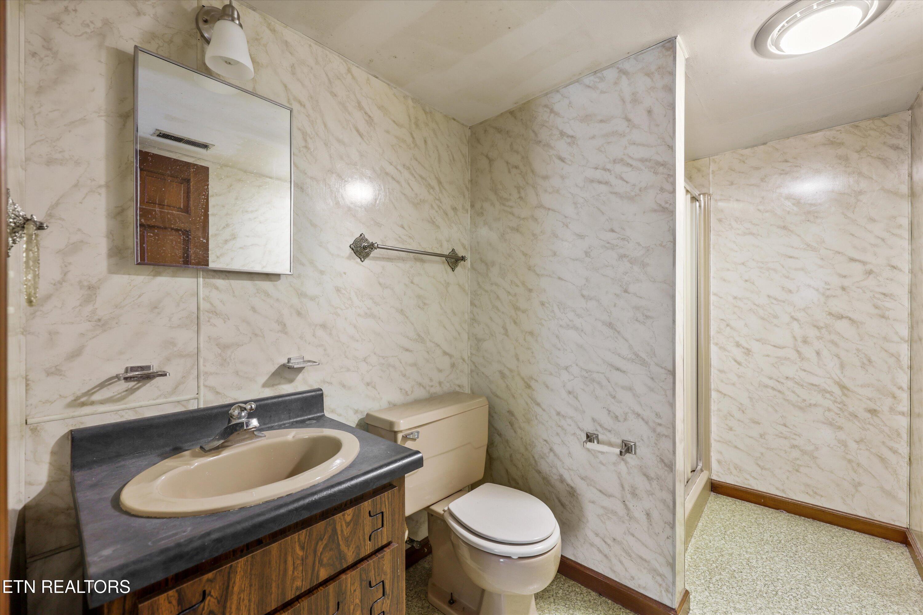 206 Alfred McCammon Road Maryville, TN 37804 - Photo 27 of 45 27-206 Alfred McCammon Rd 29