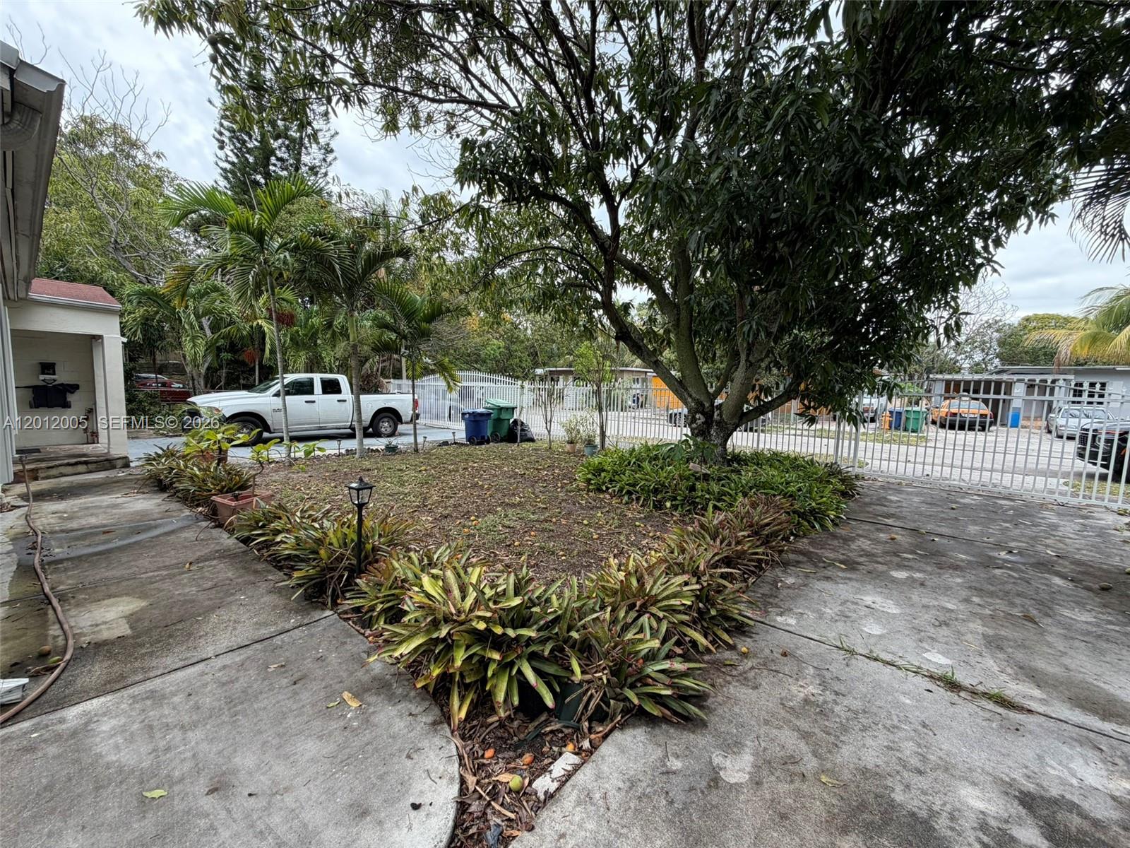 596 Northwest 109th Street Miami, FL 33168 - Photo 4 of 15