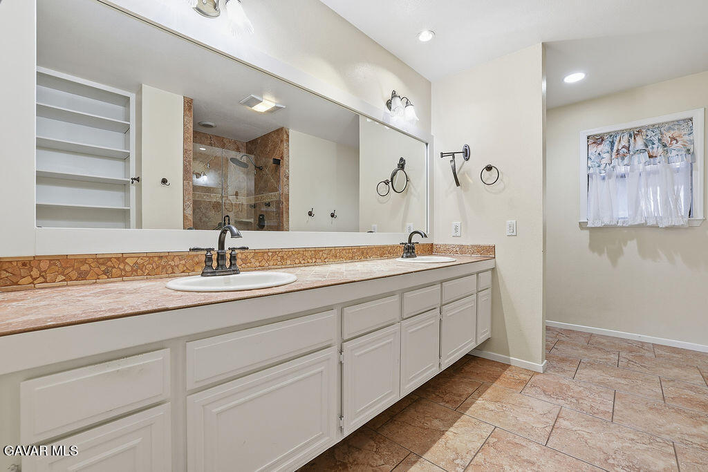 711 Lisa Street Palmdale, CA 93551 - Photo 18 of 66 057A3018