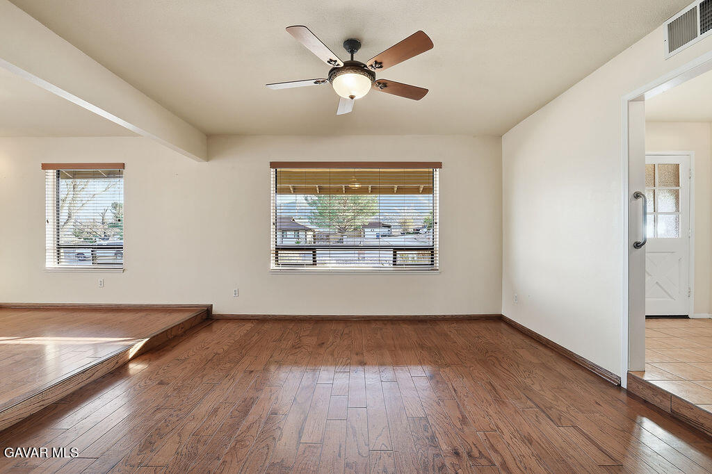 711 Lisa Street Palmdale, CA 93551 - Photo 26 of 66 057A3048