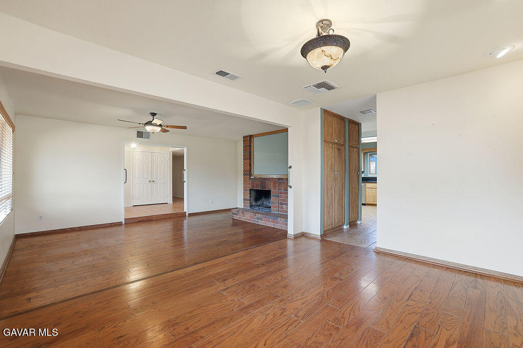 711 Lisa Street Palmdale, CA 93551 - Photo 29 of 66 057A3057